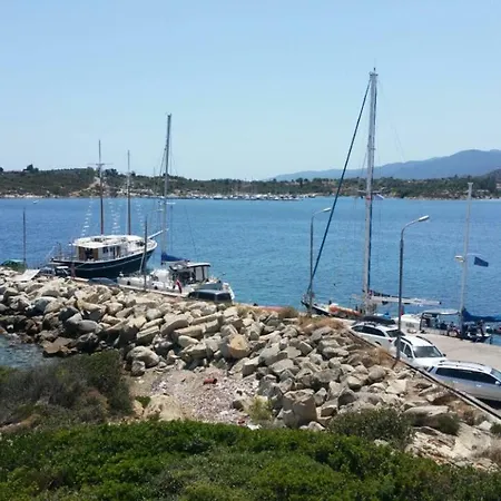 Holiday home Apostolos House *